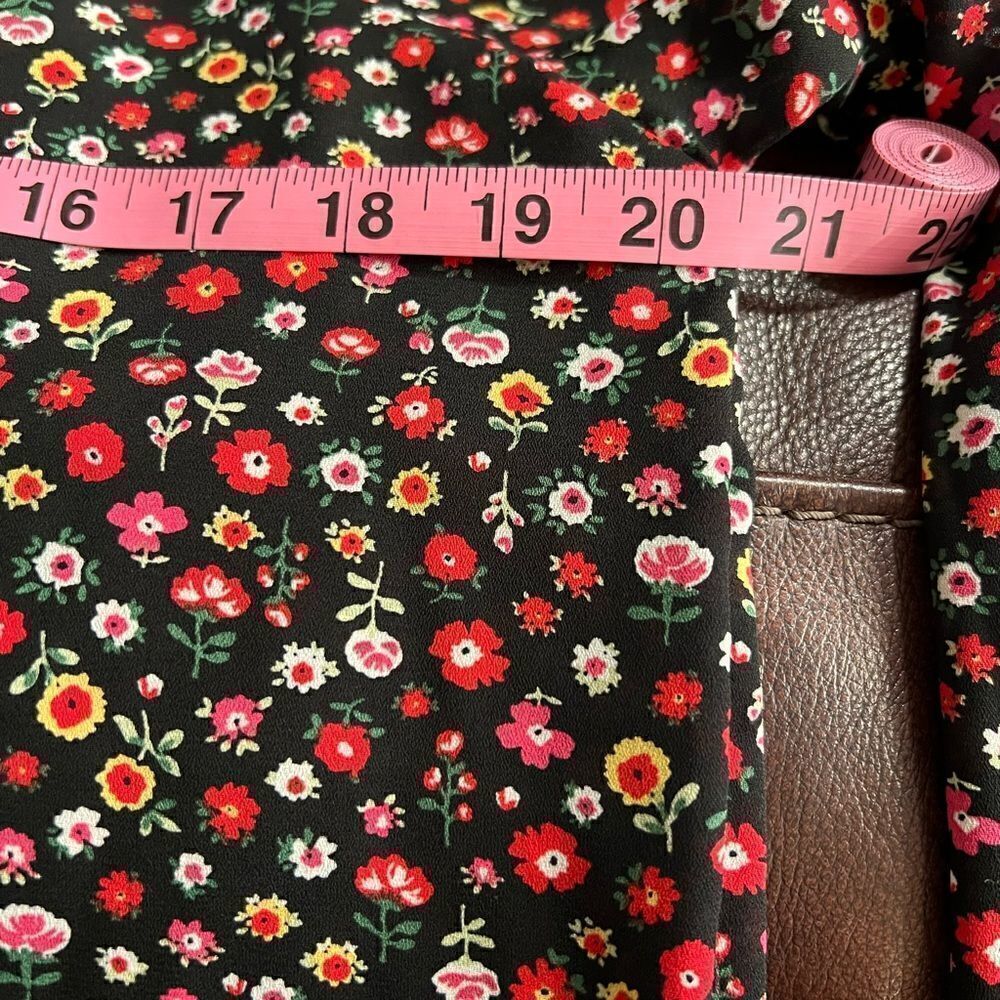 Gibson size XS floral button down blouse - Picture 7 of 7